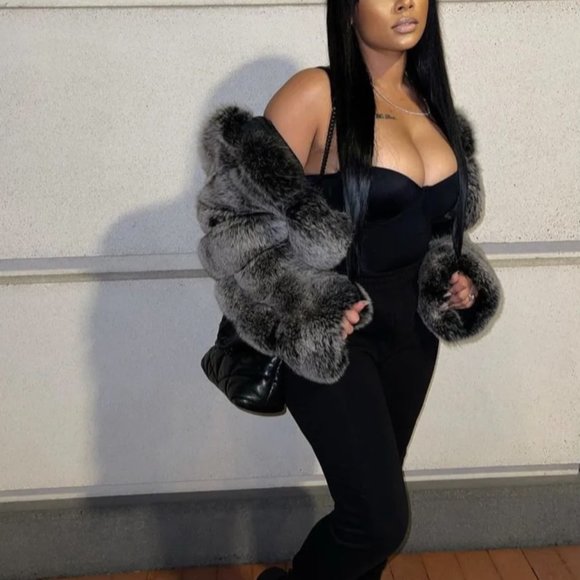 Cropped Fur Jacket - Picture 6 of 7